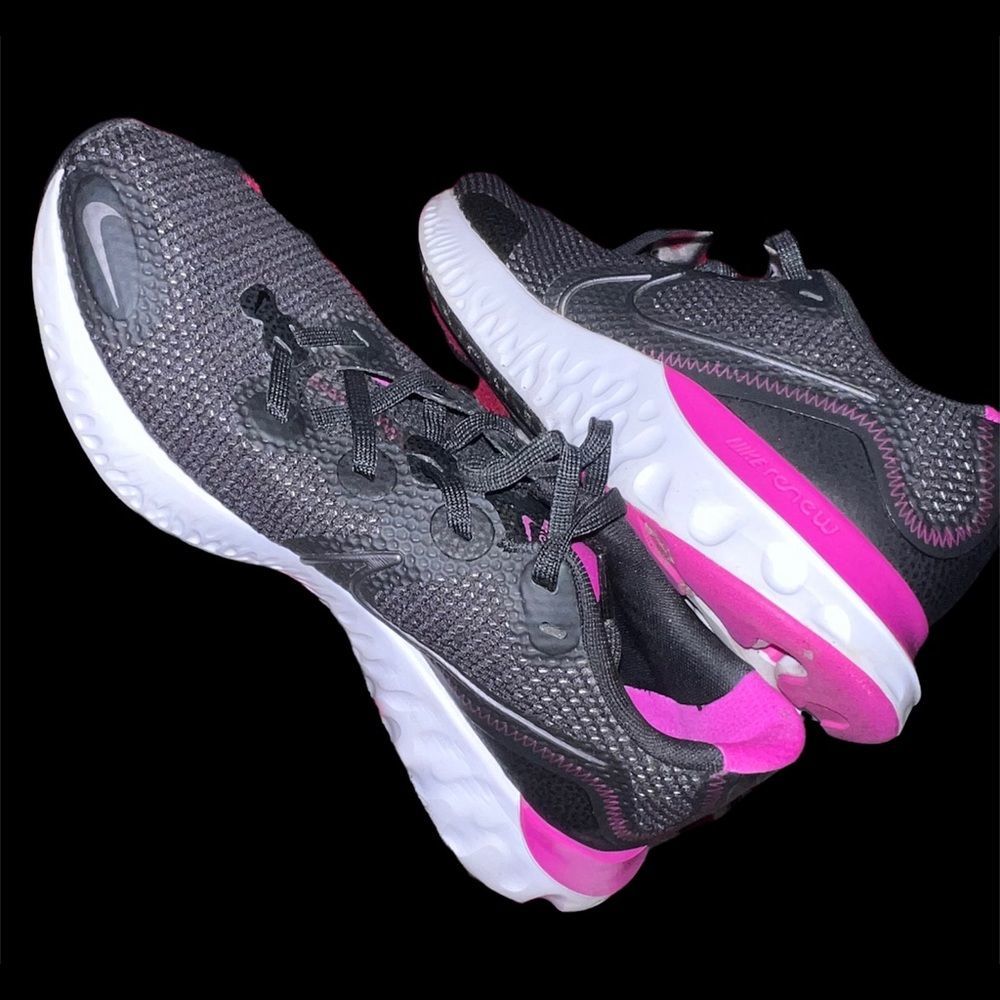 Nike Womens Renew Run CK6360-004 Black Running Shoes Sneakers Size 9.5